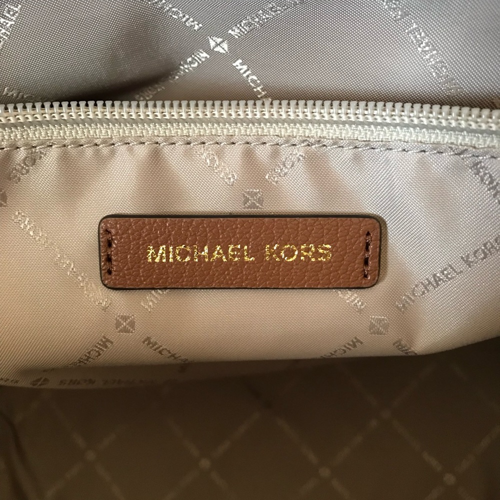 🌼Michael Kors Set - Picture 10 of 16